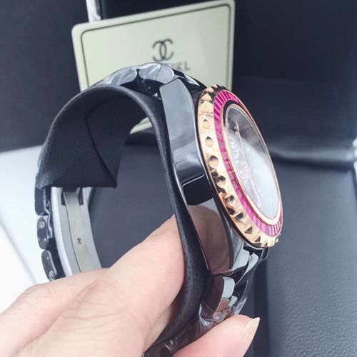 シャネル時計側面デザイン